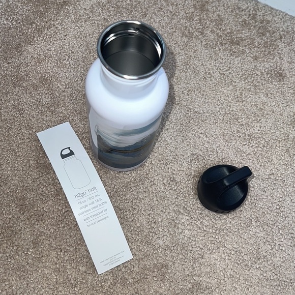 NWT Yellowstone White Water Bottle - Picture 4 of 7